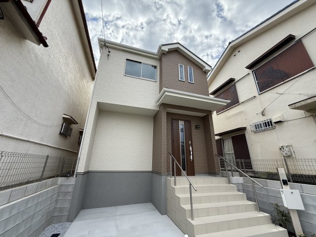 堀上緑町１丁　新築一戸建の外観