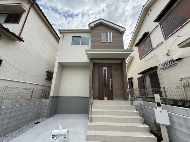 堀上緑町１丁　新築一戸建の外観