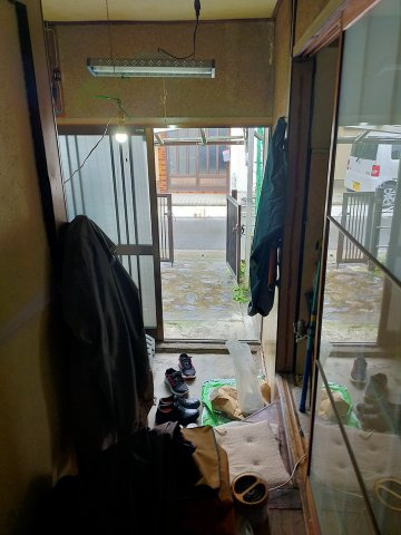 高田1丁目　中古戸建の玄関