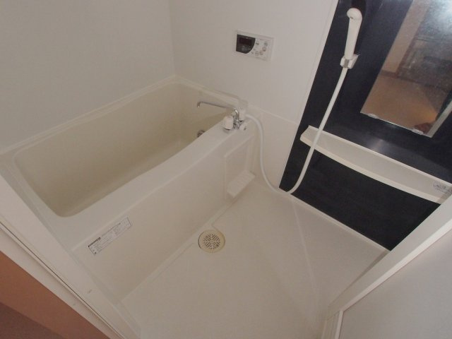 シャトル緑井の浴室