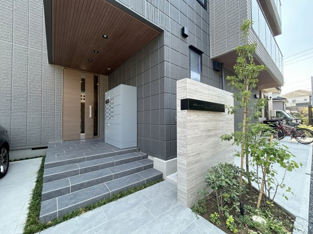 ルミエールテラスのエントランス