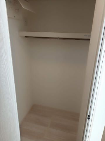 ロザール．バンの収納