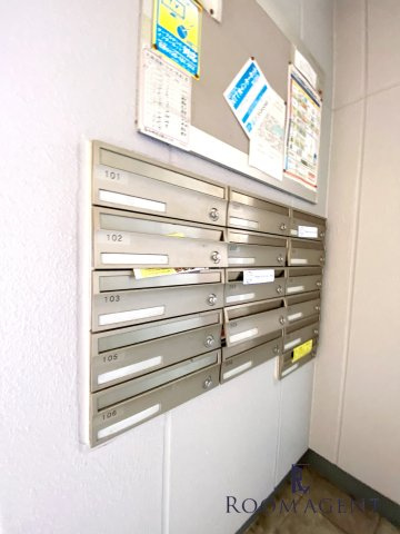 アベニール佃のエントランス