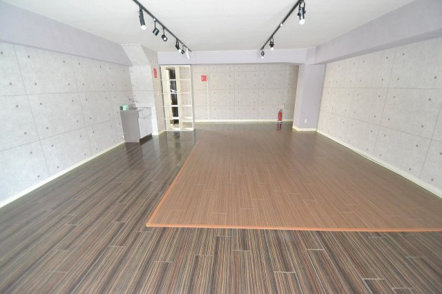 広島市中区舟入南３丁目の店舗事務所の内装