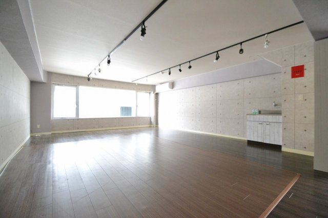 広島市中区舟入南３丁目の店舗事務所の内装