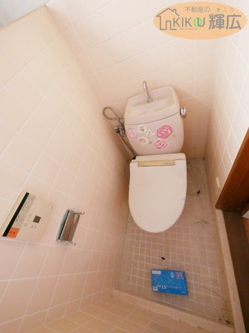 加古川市別府町新野辺北町8丁目　中古戸建のトイレ