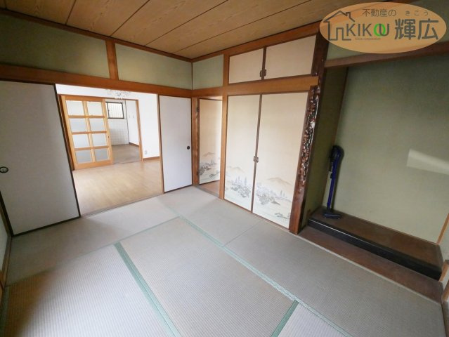 加古川市別府町新野辺北町8丁目　中古戸建の和室