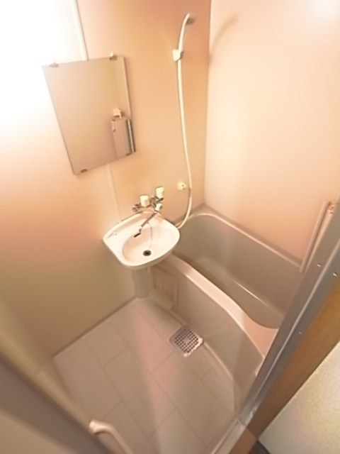 夙川ハイツAIOIの浴室