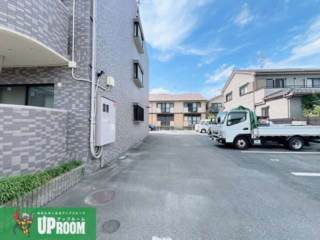 クレアコートの駐車場