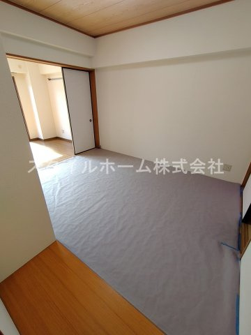 ラヴィエセレナードの和室|別部屋写真です。