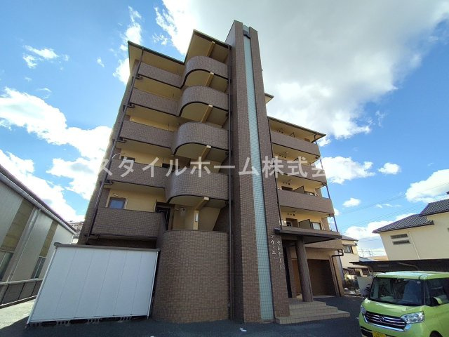 ラヴィエセレナード