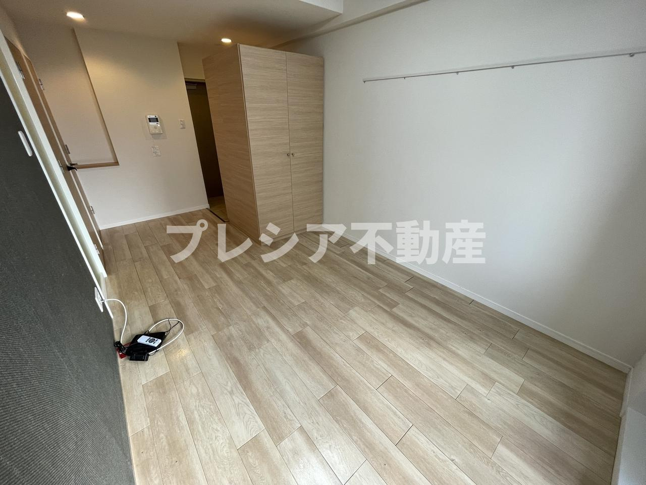 ソリューション甲子園の居間・リビング