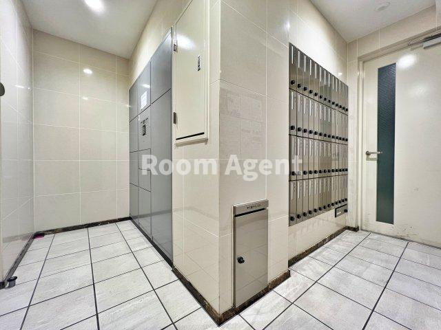 プレサンス丸の内城雅のエントランス