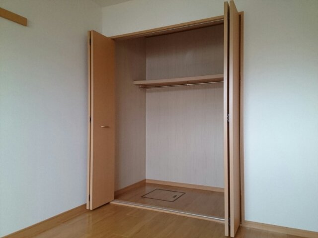 グラン　ソレイユ　（高安北）の収納