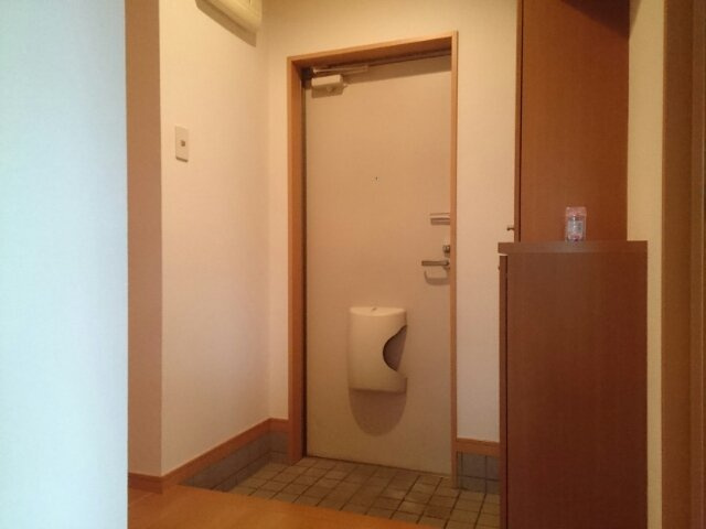 グラン　ソレイユ　（高安北）の玄関