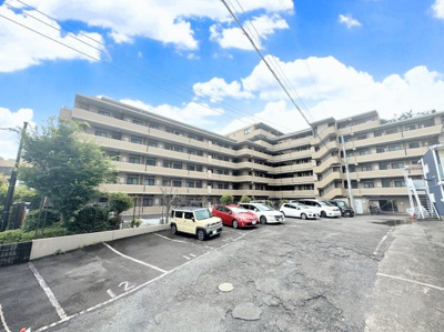 【外観】 | クレストフォルム中山 | ◆住宅ローンのご相談や周辺環境のご案内も含め、ローンに詳しい、地元に詳しいスタッフがお出迎えさせていただきます。お気軽にご相談ください。