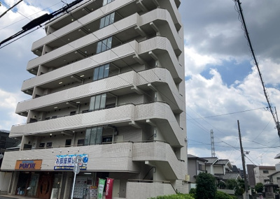 【外観】 | ダイトープラザ１ｓｔ | 土地購入を検討されている場合、境界杭がない状態で購入してしまうと境界確定測量をする必要があり、費用がかかります。購入の前に、売主、隣土地所有者立ち合いのもと境界を確定し境界杭を設置するのがベストです。