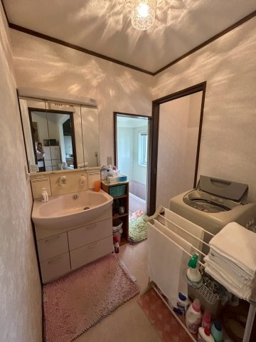 鹿嶋市大字荒井　中古戸建の独立洗面台