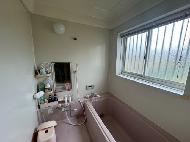 鹿嶋市大字荒井　中古戸建の浴室