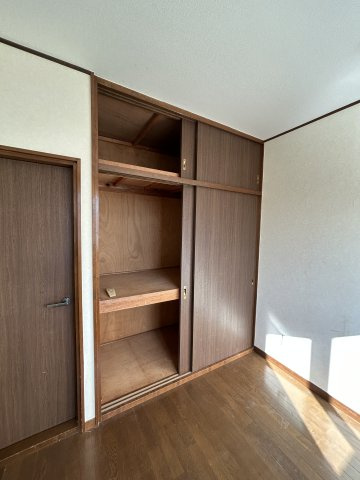 神谷3丁目住宅の収納|衣類や寝具をまとめて収納できます
