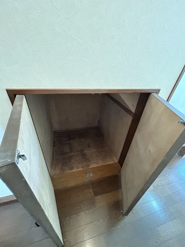 神谷3丁目住宅の収納|階段下収納