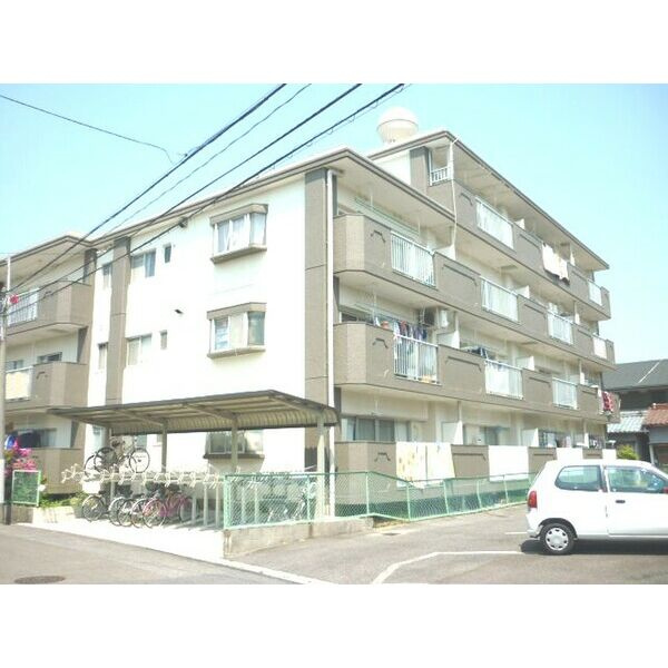 ハイツ小木田の外観