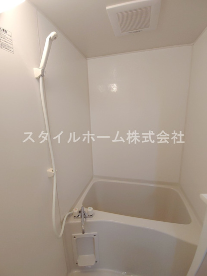 【浴室】 | プログレス | 別部屋写真です。