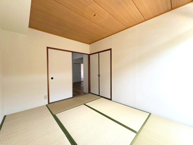 シティーハウス栄　A棟の寝室