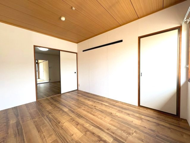 シティーハウス栄　A棟の洋室