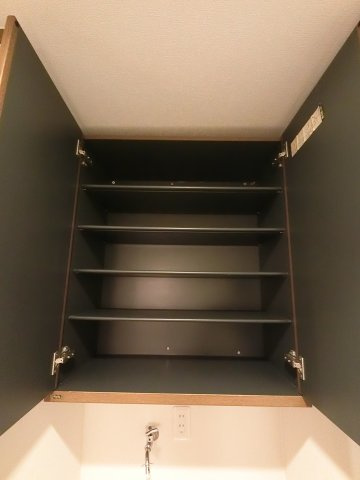 市川市塩焼３丁目のアパートの収納