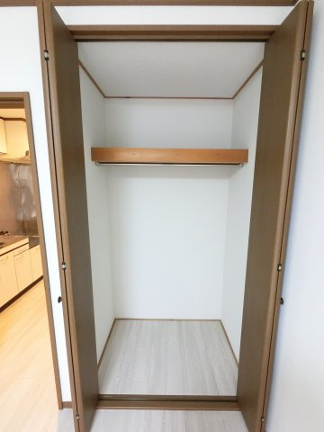 市川市塩焼３丁目のアパートの収納