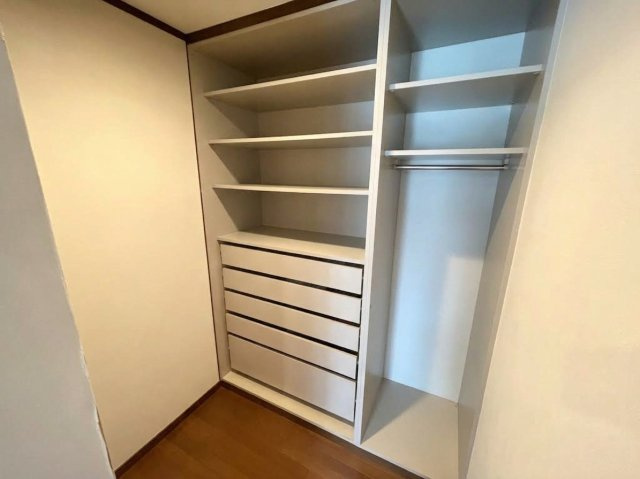 神戸市西区桜が丘西町1丁目　戸建の収納|※AIによる家具消し等の処理を行っております。