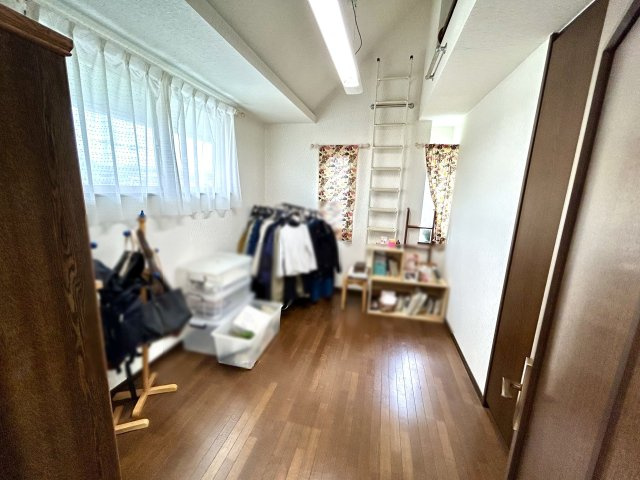 神戸市西区桜が丘西町1丁目　戸建の洋室