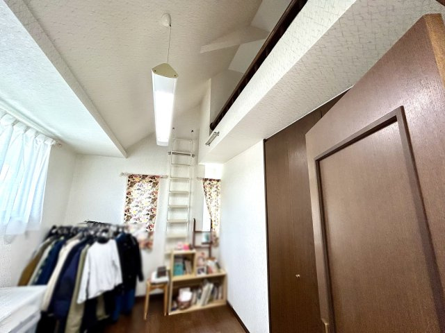 神戸市西区桜が丘西町1丁目　戸建の洋室