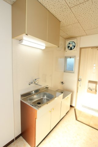 第1コーポおがたのキッチン|別部屋の写真です