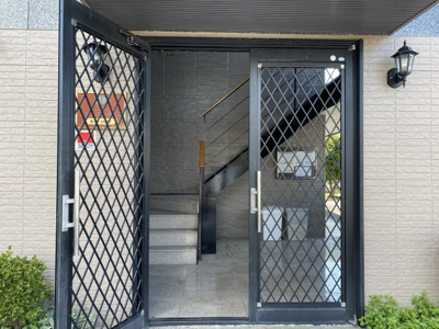 【玄関】 | レオパレス鹿子木ＡＲＥＡⅠ | 写真と現状が異なる場合は現状を優先します。。