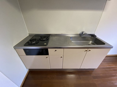 【キッチン】 | レオパレス鹿子木ＡＲＥＡⅠ | 設備・仕様は号室により異なる為、現況を優先致します。