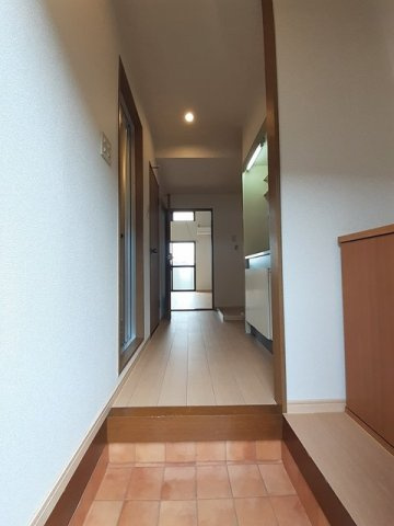 サンシャインハイツの玄関
