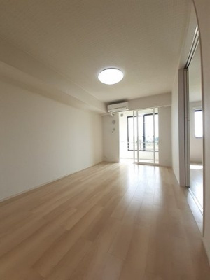 【居間・リビング】 | ソレイユ・タカ　Ｂ