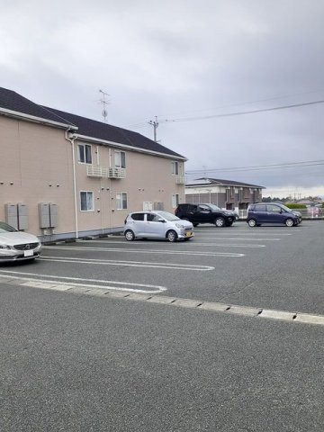 Ｇｒｅｅｎ・Ｇｒａｓｓ　Ⅲの駐車場