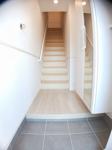 フローラ手鎌　Ⅱの玄関|収納もある玄関です