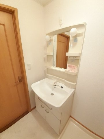 フォレストヒルズⅡの洗面所|広い洗面スペース