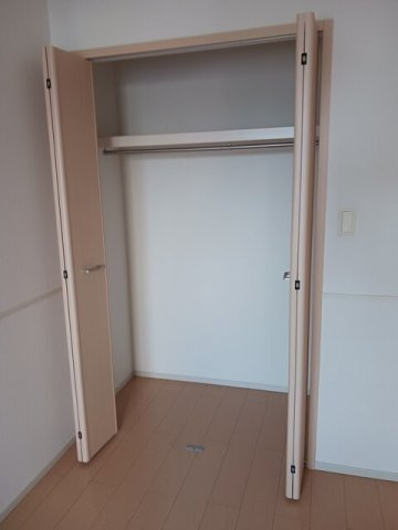 ノイエツァイトⅢの収納|たっぷりとした収納スペースです