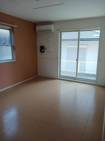 ノイエツァイトⅢの居間・リビング|こちらのリビングで趣味の時間をお楽しみください