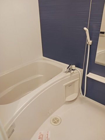 ノイエツァイトⅢの浴室|コンパクトで使いやすいお風呂です