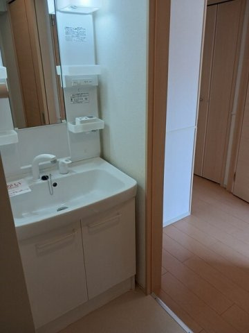 ノイエツァイトⅢの洗面所|広い洗面スペース