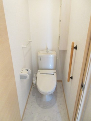 ソレイユガーデンのトイレ|コンパクトで使いやすいトイレです