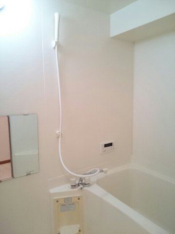 サンルート白川の浴室|日々の疲れを癒すお風呂付です