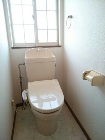 サンルート白川のトイレ|シンプルで使いやすいトイレです