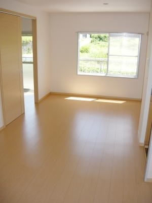 グリーンハイツ塚崎Ａの居間・リビング|居間です